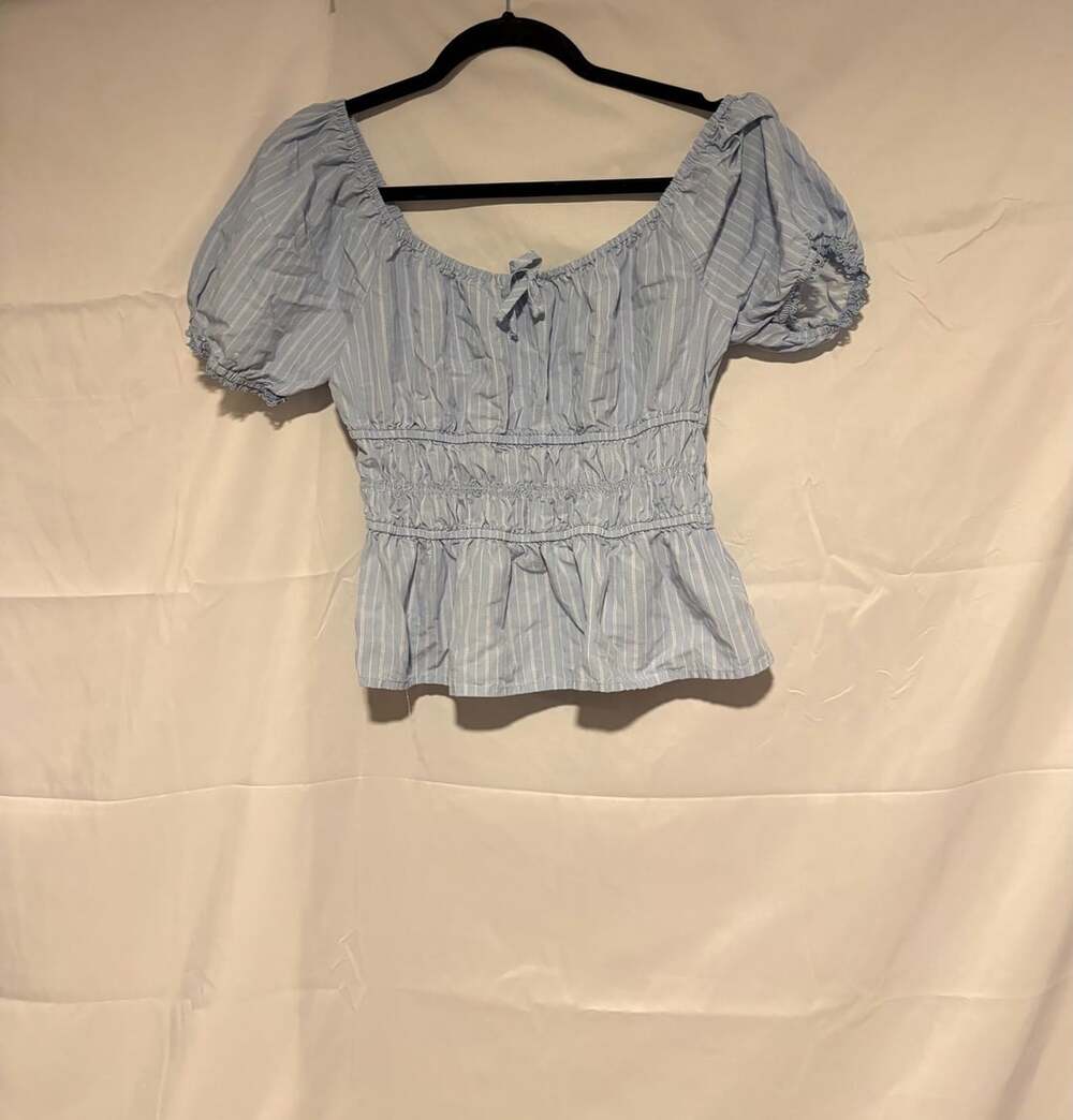 Celebrity Pink Puff Sleeve Top Size M Blue Striped Bow